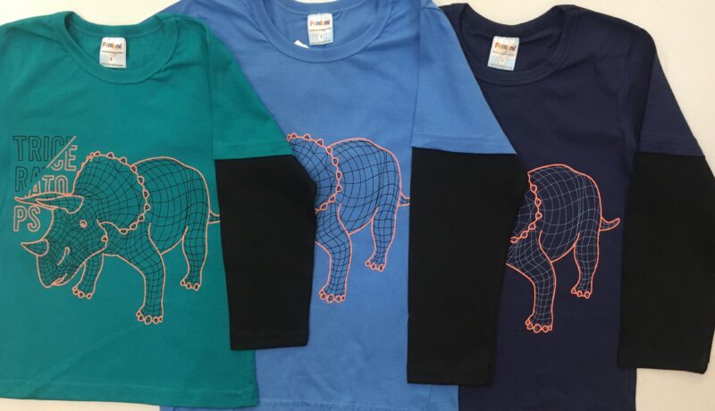Camiseta com mangas sobrepostas